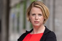 Das Foto zeigt die stellvertretende Vorsitzende des DGB Baden-Württemberg