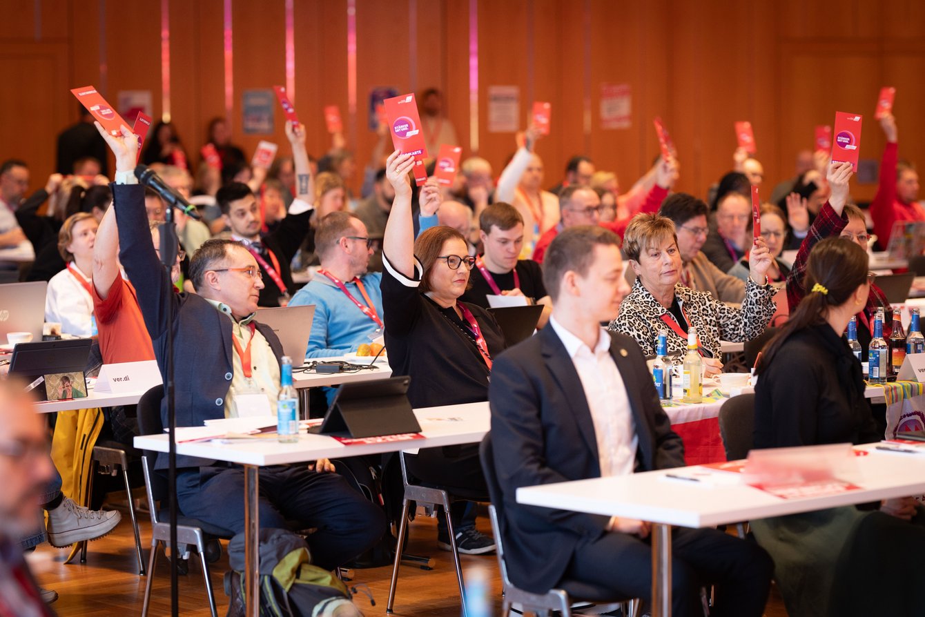 Das Foto zeigt die Delegierten auf der DGB Baden-Württemberg Berzirkskonferenz